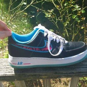 Barely used Nike air force one miami Nights (size 9)